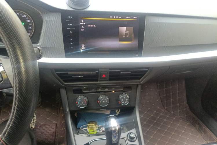 Used Volkswagen Lavida 2021 1.5L Automatic Fashion Edition Audio And AC Panel