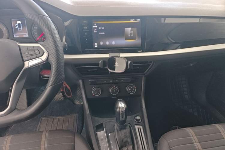 Used Volkswagen Lavida 2021 280TSI DSG Comfort Edition Audio And AC Panel