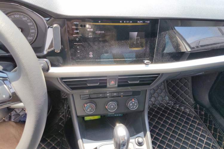 Used Volkswagen Lavida 2021 1.5L Automatic Comfort Edition Audio And AC Panel