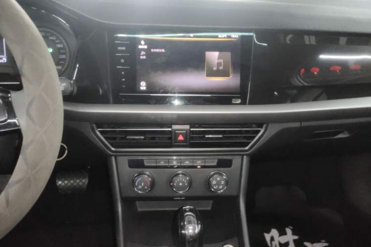 Used Volkswagen Lavida 2021 280TSI DSG Comfort Edition Audio And AC Panel