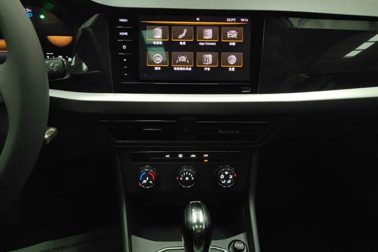 Used Volkswagen Lavida 2021 1.5L Automatic Comfort Edition Audio And AC Panel