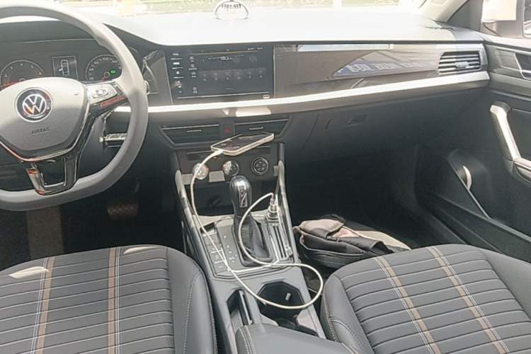 Used Volkswagen Lavida 2021 280TSI DSG Comfort Edition Audio And AC Panel