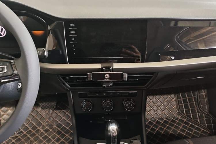 Used Volkswagen Lavida 2021 280TSI DSG Comfort Edition Audio And AC Panel