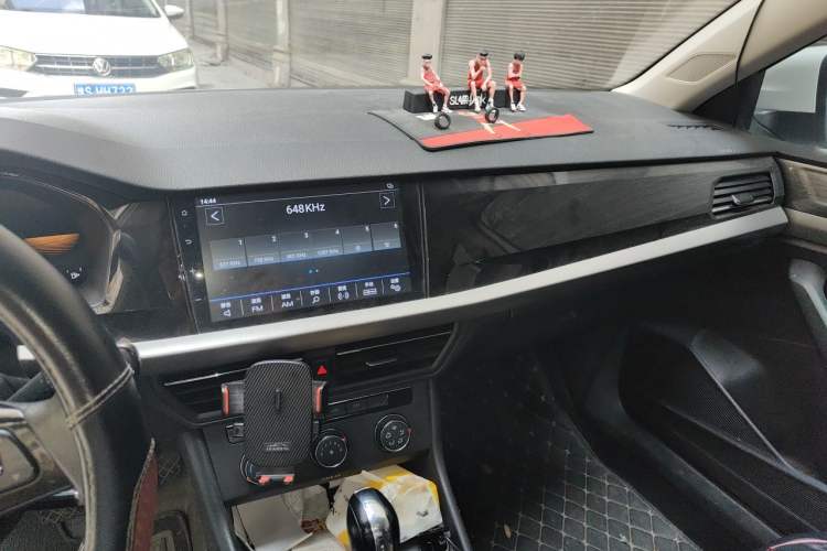 Used Volkswagen Lavida 2021 1.5L Automatic Comfort Edition Audio And AC Panel