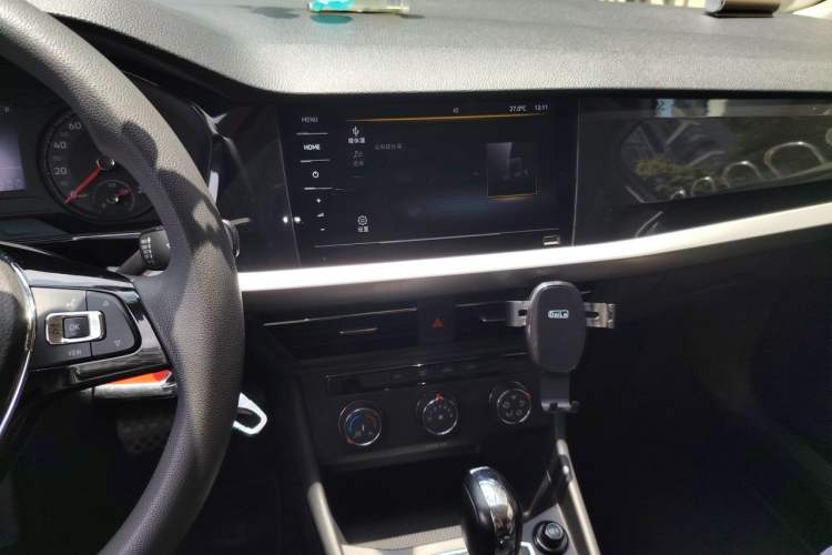 Used Volkswagen Lavida 2021 1.5L Automatic Comfort Edition Audio And AC Panel