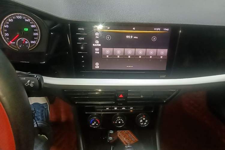 Used Volkswagen Lavida 2021 280TSI DSG Comfort Edition Audio And AC Panel