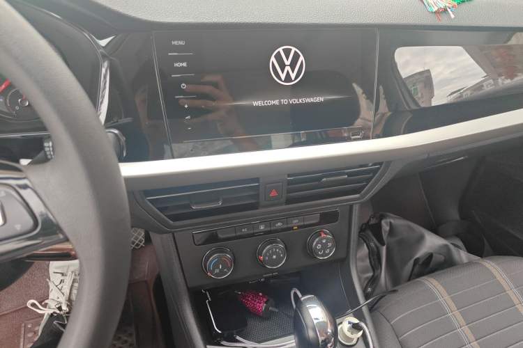 Used Volkswagen Lavida 2021 280TSI DSG Comfort Edition Audio And AC Panel