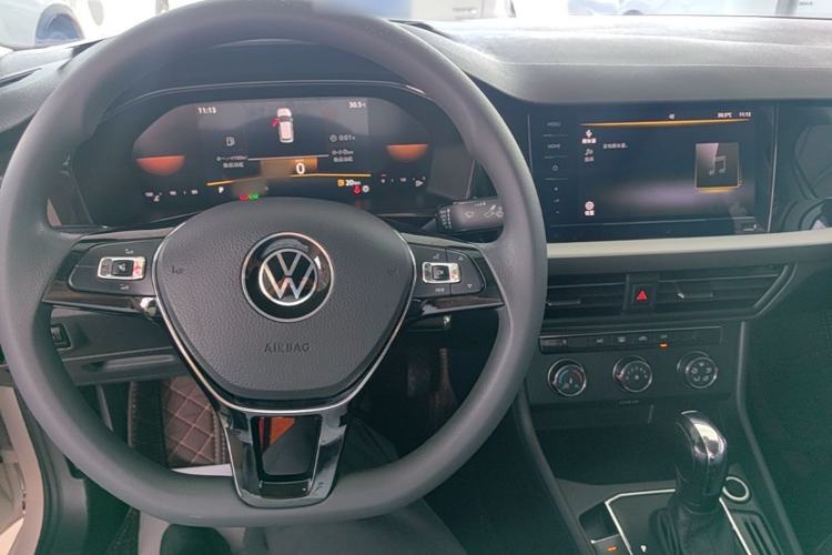 Used Volkswagen Lavida 2021 1.5L Automatic Comfort Edition Center Console