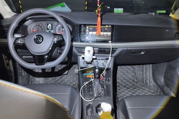 Used Volkswagen Lavida 2021 1.5L Automatic Comfort Edition Center Console