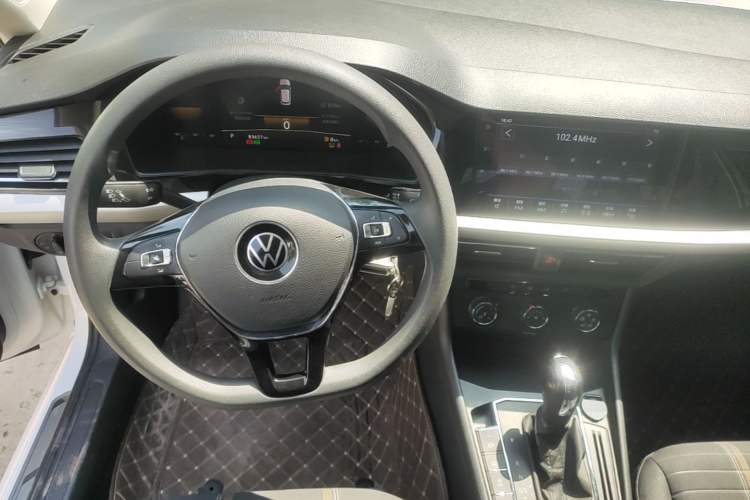 Used Volkswagen Lavida 2021 280TSI DSG Comfort Edition Center Console