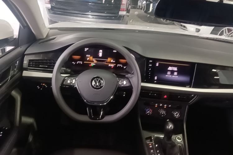 Used Volkswagen Lavida 2021 1.5L Automatic Comfort Edition Center Console