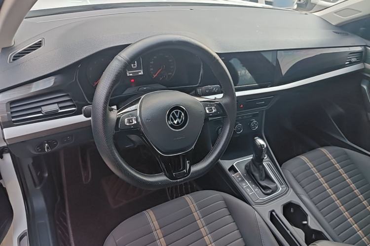 Used Volkswagen Lavida 2021 1.5L Automatic Vision Edition Center Console