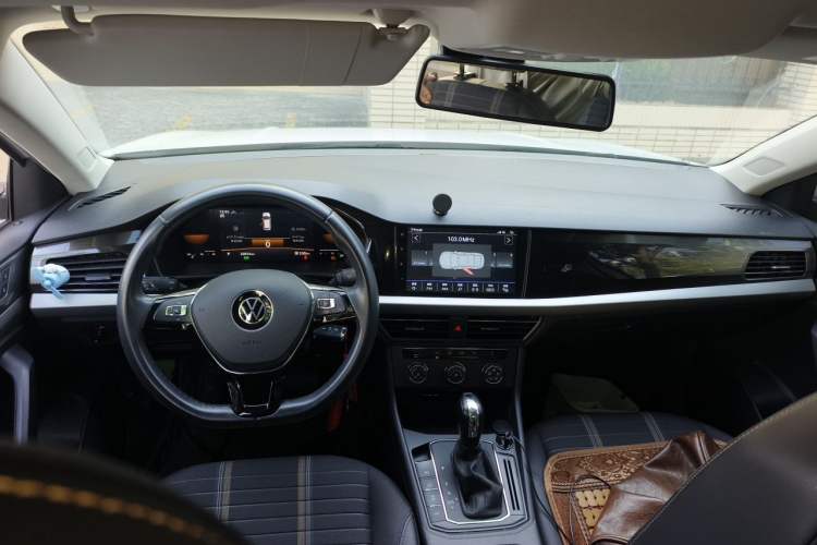 Used Volkswagen Lavida 2021 280TSI DSG Comfort Edition Center Console
