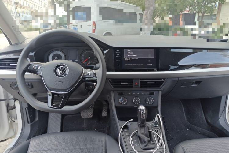 Used Volkswagen Lavida 2021 1.5L Automatic Comfort Edition Center Console