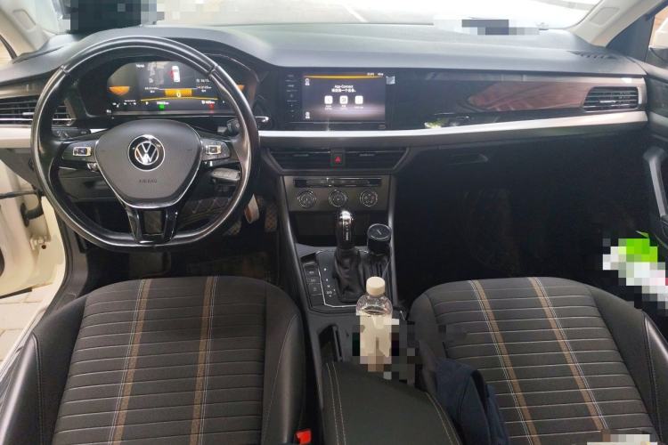 Used Volkswagen Lavida 2021 1.5L Automatic Vision Edition Center Console