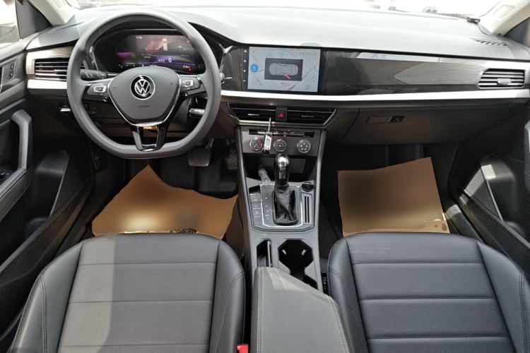 Used Volkswagen Lavida 2021 1.5L Automatic Comfort Edition Center Console