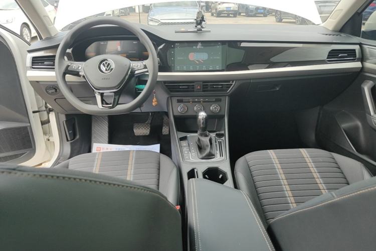 Used Volkswagen Lavida 2021 280TSI DSG Comfort Edition Center Console