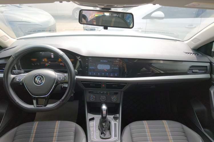 Used Volkswagen Lavida 2021 280TSI DSG Comfort Edition Center Console