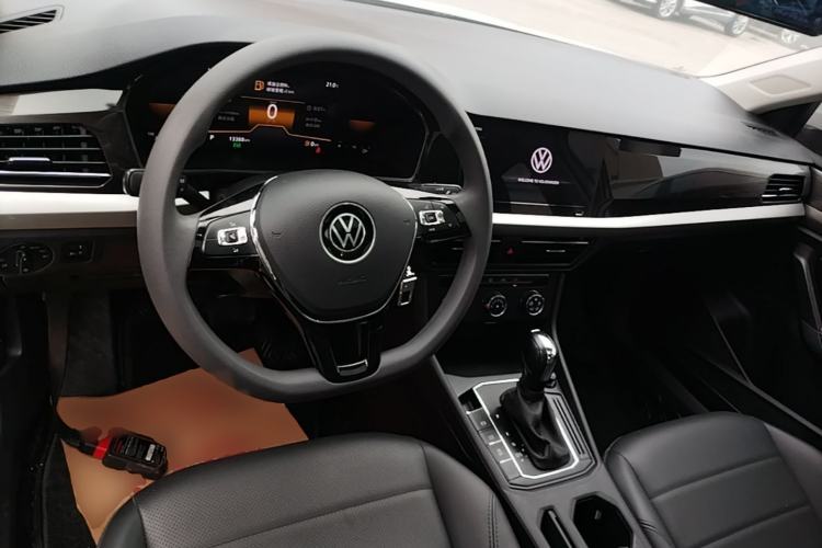 Used Volkswagen Lavida 2021 1.5L Automatic Comfort Edition Center Console