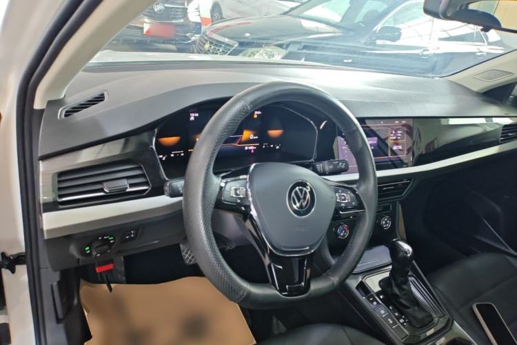 Used Volkswagen Lavida 2021 1.5L Automatic Comfort Edition Center Console