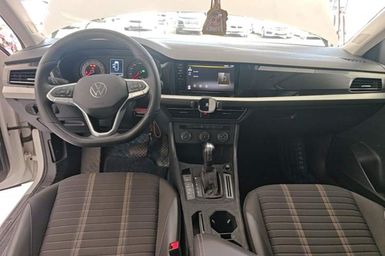 Used Volkswagen Lavida 2021 280TSI DSG Comfort Edition Center Console