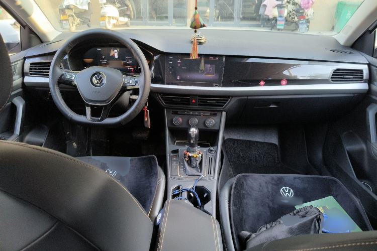 Used Volkswagen Lavida 2021 1.5L Automatic Comfort Edition Center Console