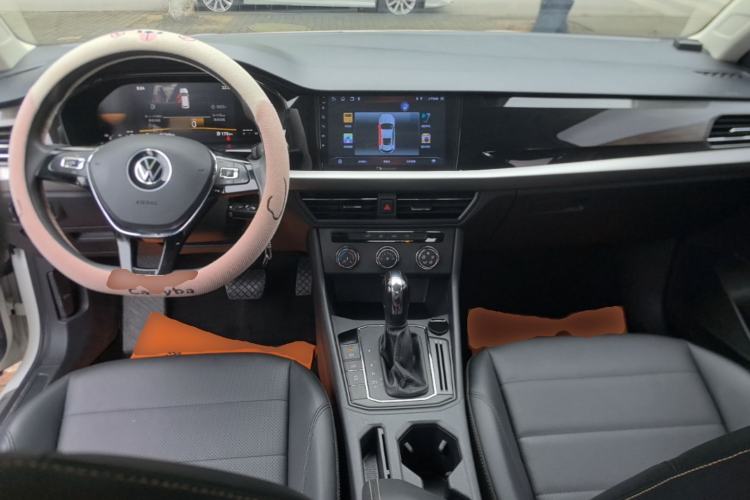 Used Volkswagen Lavida 2021 1.5L Automatic Comfort Edition Center Console