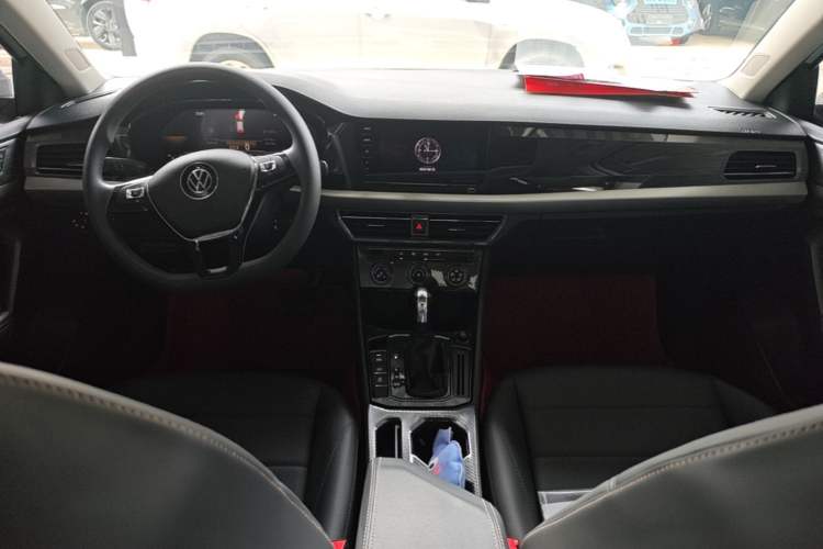 Used Volkswagen Lavida 2021 1.5L Automatic Comfort Edition Center Console