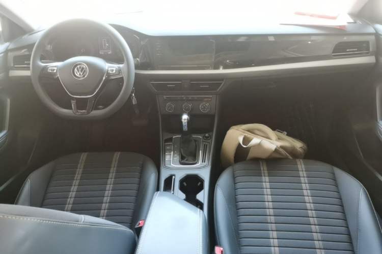 Used Volkswagen Lavida 2021 280TSI DSG Comfort Edition Center Console