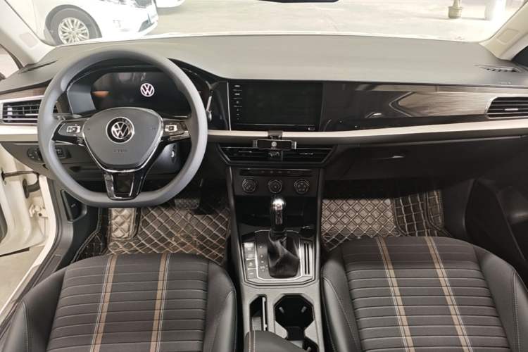 Used Volkswagen Lavida 2021 280TSI DSG Comfort Edition Center Console