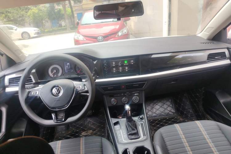Used Volkswagen Lavida 2021 280TSI DSG Comfort Edition Center Console