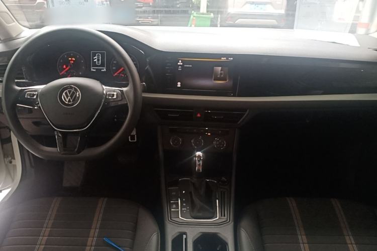 Used Volkswagen Lavida 2021 1.5L Automatic Vision Edition Center Console