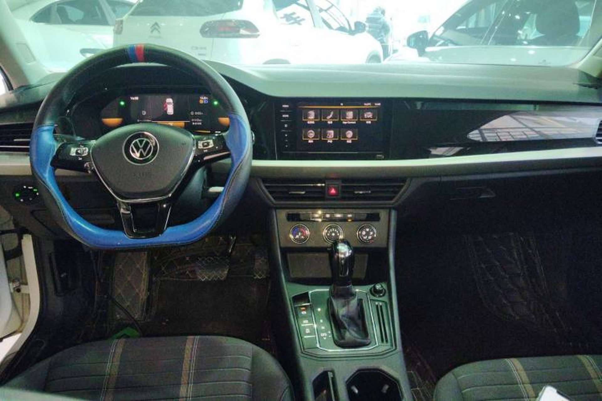 Used Volkswagen Lavida 2021 1.5L Automatic Vision Edition Center Console