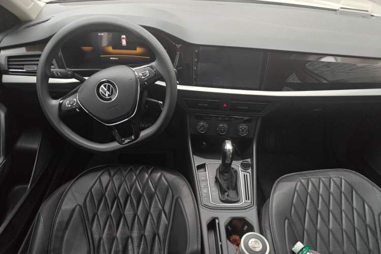 Used Volkswagen Lavida 2021 280TSI DSG Comfort Edition Center Console