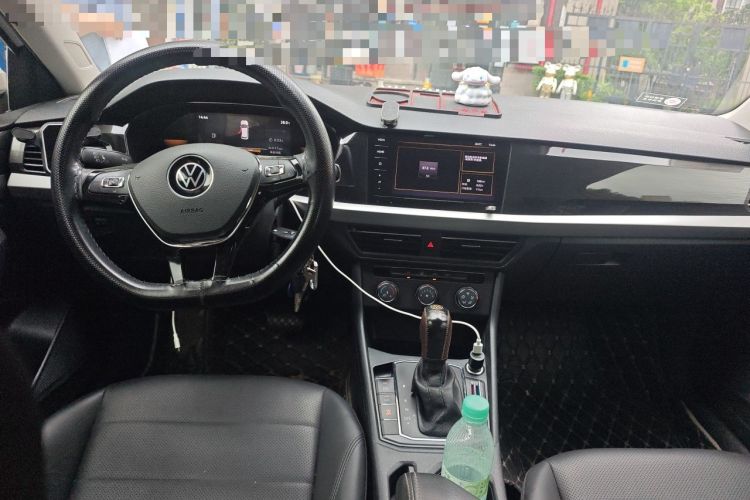 Used Volkswagen Lavida 2021 1.5L Automatic Comfort Edition Center Console