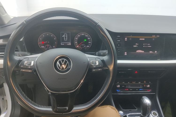 Used Volkswagen Lavida 2021 280TSI DSG Luxury Edition Center Console