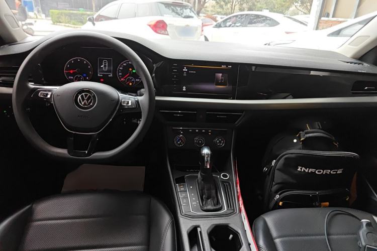 Used Volkswagen Lavida 2021 1.5L Automatic Comfort Edition Center Console