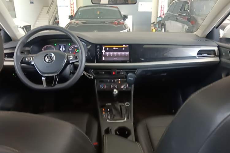 Used Volkswagen Lavida 2021 1.5L Automatic Comfort Edition Center Console