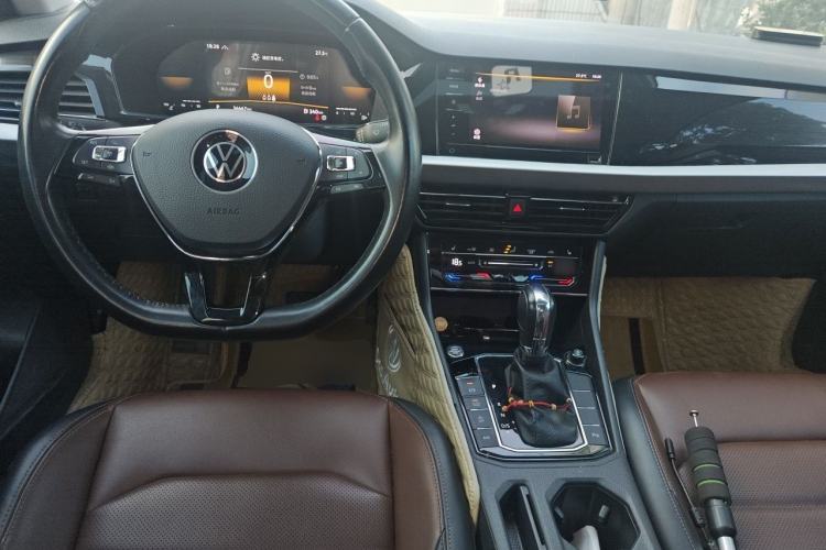 Used Volkswagen Lavida 2021 280TSI DSG Luxury Edition Center Console