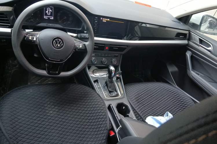 Used Volkswagen Lavida 2021 1.5L Automatic Comfort Edition Center Console