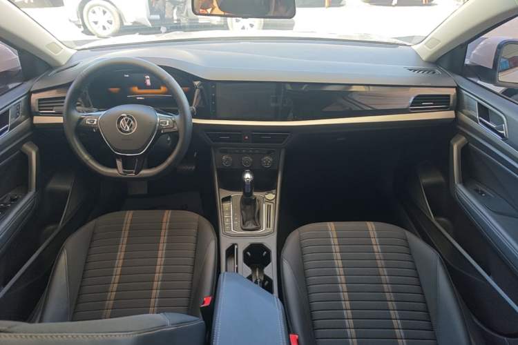 Used Volkswagen Lavida 2021 280TSI DSG Comfort Edition Center Console