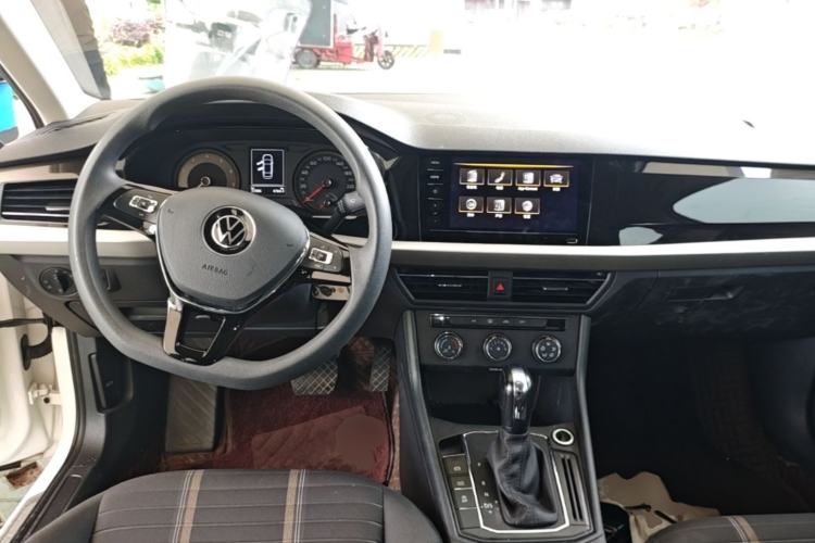 Used Volkswagen Lavida 2021 1.5L Automatic Vision Edition Center Console