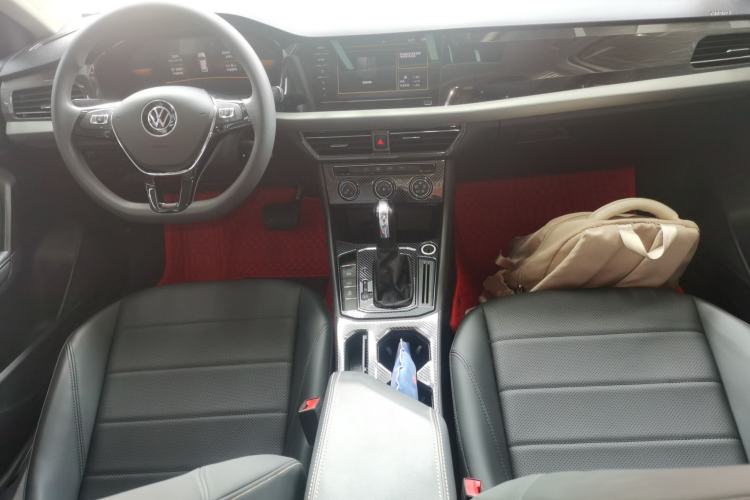Used Volkswagen Lavida 2021 1.5L Automatic Comfort Edition Center Console
