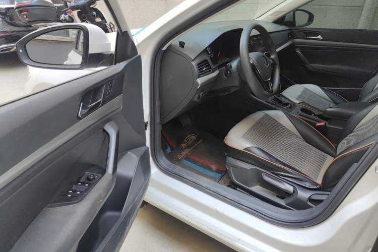 Used Volkswagen Lavida 2021 1.5L Automatic Fashion Edition Driver Seat