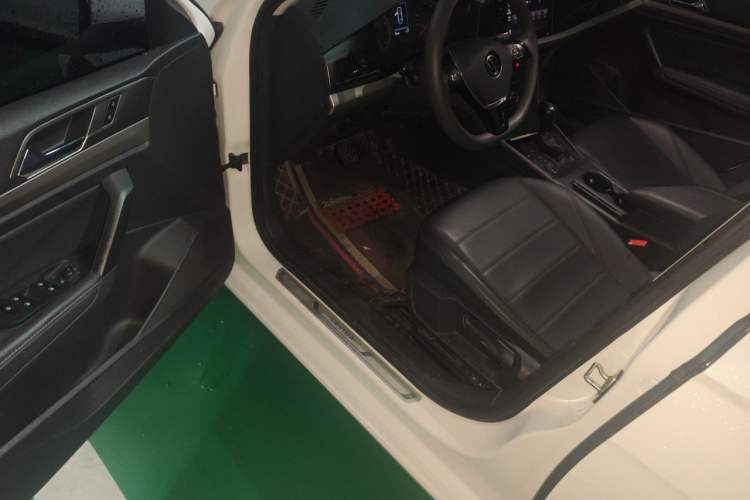 Used Volkswagen Lavida 2021 1.5L Automatic Vision Edition Driver Seat