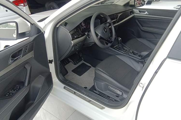 Used Volkswagen Lavida 2021 1.5L Automatic Comfort Edition Driver Seat