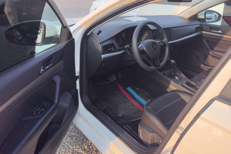 Used Volkswagen Lavida 2021 1.5L Automatic Fashion Edition Driver Seat