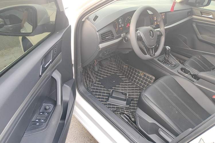 Used Volkswagen Lavida 2021 1.5L Automatic Fashion Edition Driver Seat
