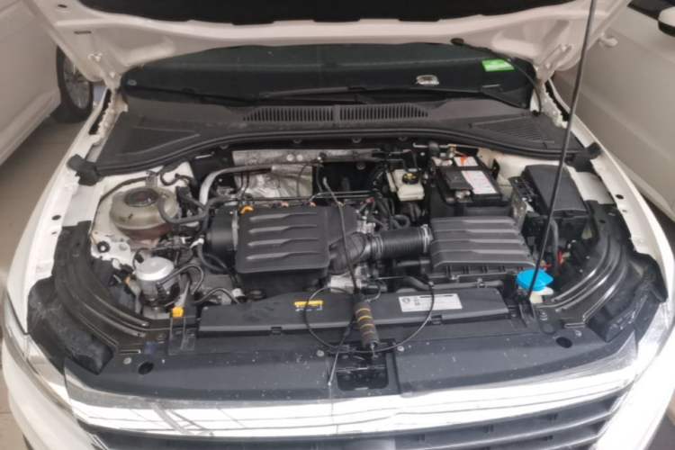 Used Volkswagen Lavida 2021 1.5L Automatic Fashion Edition Engine Bay