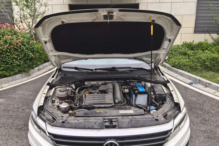 Used Volkswagen Lavida 2021 280TSI DSG Comfort Edition Engine Bay